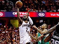 Ирвинг и Джеймс набрали 76 очков.