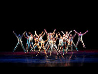Eisenhower Dance, один из ведущих коллективов современного балета в США, отмечает в этом году свое 25-летие