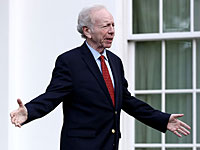 Либерман отказался бороться за пост директора ФБР