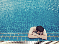 Турист выпал с балкона во время свидания с транссексуалом