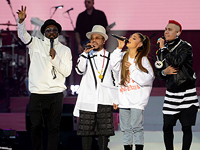 В Манчестере с участием Арианы Гранде состоялся концерт в поддержку пострадавших в теракте