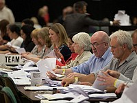 Exit poll: консерваторы во главе с Терезой Мэй теряют абсолютное большинство в Палате общин