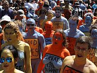 Бодиарт-акция в Нью-Йорке: около 200 обнаженных моделей