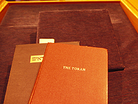 Неизвестный злоумышленник проник в Музей еврейского наследия в Торонто