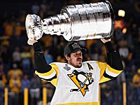 Две шайбы в последние две минуты финала. 