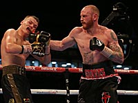 Бой за звание чемпиона мира: британец нокаутировал Федора Чудинова