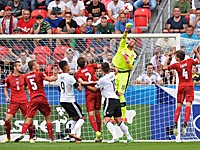 В городе Тихи сборная Германии победила чехов 2:0