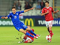 В последнем матче первого тура итальянцы победили датчан 2:0