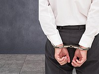 Охранник депутата Верховной Рады Украины Бориса Розенблата задержан с $200 тысячами взятки