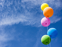 Пенсионерку, пославшую Путину письмо с воздушными шариками, приговорили к штрафу