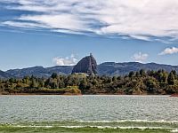 В Колумбии затонуло судно со 150 туристами на борту, не менее девяти погибших