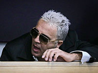 Суд смягчил наказание, наложенное на певца Коби Переца