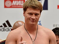 В Москве россиянин Александр Поветкин победил украинца Андрея Руденко
