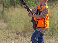 На Аляске 11-летний мальчик спас своих родственников, застрелив медведя