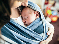 Мужчина ушел от 60-летней жены, когда она родила ребенка после долгих лет лечения