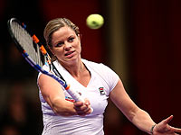 На Уимблдоне крикливого болельщика заставили выйти на корт. ВИДЕО