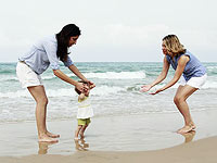 Министерство социального обеспечения пересматривает отношение к усыновлению детей однополыми парами