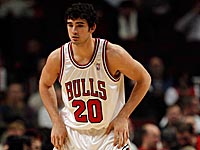 Джо Александр перешел из