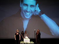 В Тель-Авиве простились с певцом Амиром Фришером Гутманом