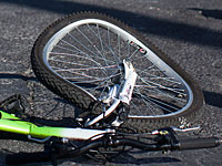 Два велосипедиста пострадали в ДТП в Тель-Авиве и Рамат-Гане