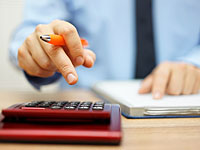 Вступление в силу закона о налогообложении третьей квартиры снова отложено