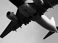 Украинский пилот посадил самолет компании Atlasglobal, побитый сильным градом