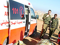 На КПП возле Хеврона армейские парамедики оказали первую помощь арабскому мальчику