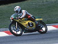 Легендарный мотогонщик скончался от отека мозга после аварии