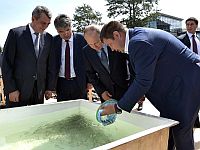 Рыболов Путин выпустил мальков омуля в Байкал и поймал под водой щуку в Туве. ВИДЕО