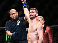 UFC: Ортис нокаутировал Сандоваля на 15-й секунде, установив рекорд