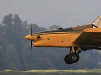 Легкомоторный самолет врезался в автомобиль на трассе в Чечне