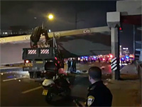 В Бней-Браке обрушился пешеходный мост