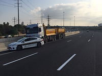 На шоссе номер 4 остановлен тяжелый грузовик, ехавший против движения