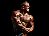 СМИ: самый перспективный бодибилдер мира умер, подавившись едой