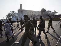 Столкновения последователей гуру-насильника с полицией, десятки убитых