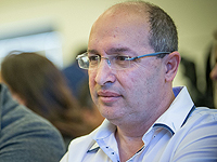 Десятки борцов за права инвалидов митингуют напротив дома председателя 