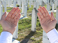 Британка публично оскорбила двух мусульман, призвав прохожих снять скандал на видео