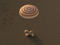 Российский космонавт и двое американских астронавтов вернулись на Землю после работы на МКС