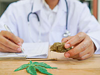 100 израильских врачей получили право выписывать медицинскую марихуану