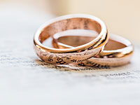 Житель Тайваня сыграл свадьбу с погибшей в ДТП невестой: 