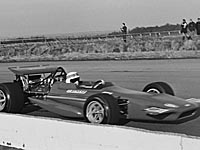 Умер пилот, попавший в аварию во время гонки исторических болидов