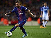 Дебют Дембеле и Паулинью. Месси забивает три мяча в дерби и устанавливает рекорд