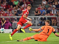 Бундеслига стартовала под проливным дождем. Пенальти после видеоповтора.