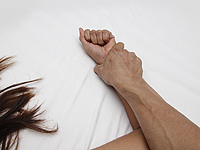 Пожилой мужчина, обвиненный внучкой в изнасиловании, покончил с собой