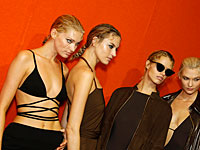 Неделя моды в Милане:  фейерверк нарядов от лучших дизайнеров 