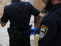 Компания мужчин атаковала полицейских, намеревавшихся конфисковать у них 