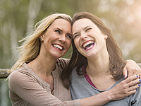 В Финляндии готовится закон, позволяющий двум женщинам быть матерями одного ребенка