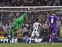 Гол Манджукича в финале Лиги чемпионов претендует на приз Пушкаша: список претендентов