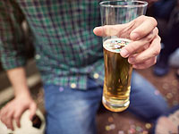 Опрос: люди, которые занимаются спортом, употребляют больше спиртного