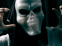 В Кирьят-Моцкине задержан подросток в маске с изображением черепа и с электрошокером